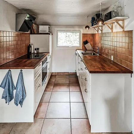 Holiday home 4 Bedroom Stunning In Vaeggerlose