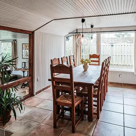 Holiday home 4 Bedroom Stunning In Vaeggerlose *